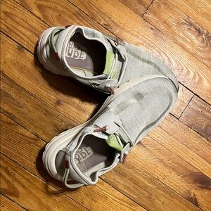 Hey Dude women’s Sirocco sneaker size 7 excellent used condition